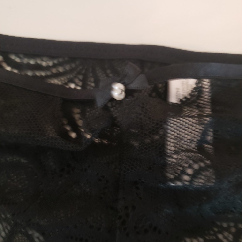 b.tempt'd by Wacoal Undisclosed Lace Thong - Picture 2 of 4